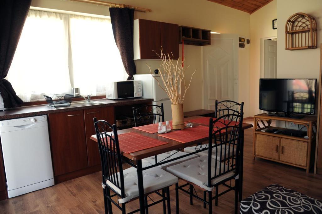 Arany Szolo Wellness Apartmanhaz Heviz Room photo