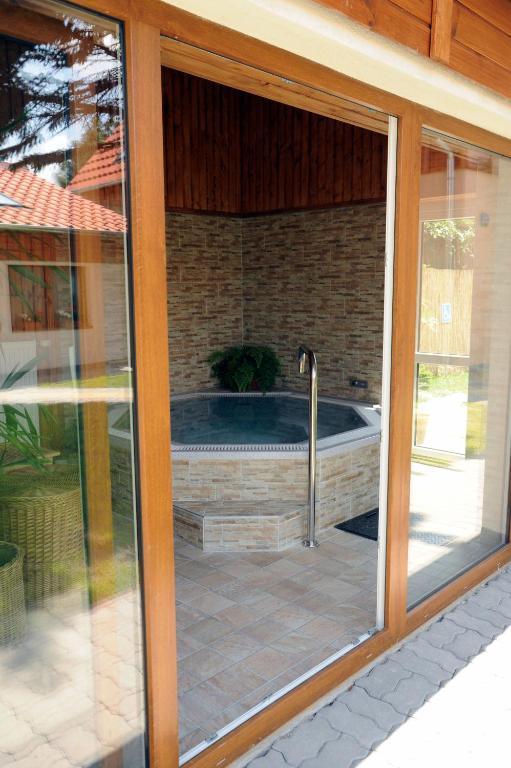 Arany Szolo Wellness Apartmanhaz Heviz Exterior photo